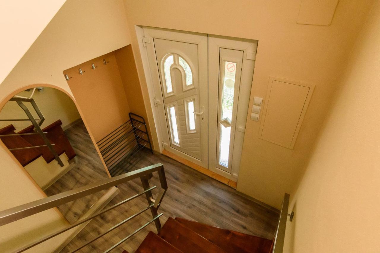Apartman Elegant 2 เบเชนยอวา ภายนอก รูปภาพ